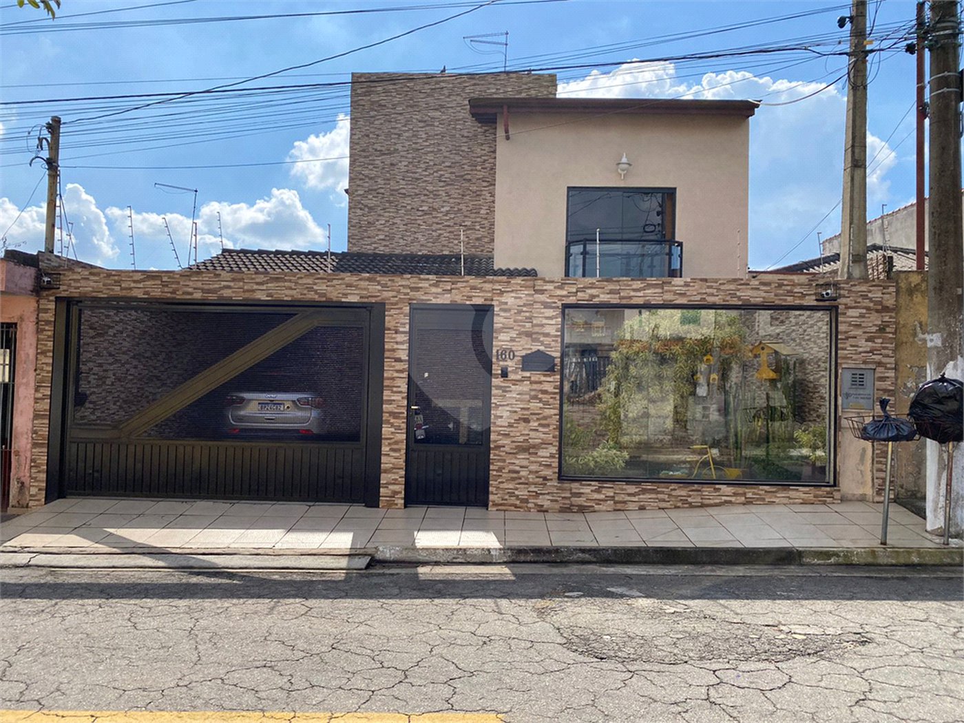 Sobrado à venda com 3 quartos, sendo 1 suíte,  em Jardim Modelo, Suzano, SP