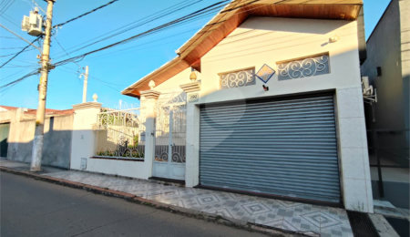 Casa à venda com 3 quartos, sendo 1 suíte,  no Centro, Itapetininga, SP