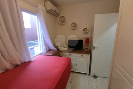 Sobrado à venda com 3 quartos, sendo 1 suíte, em Vila Ema, São Paulo, SP