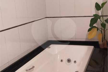 Casa à venda com 4 quartos, sendo 1 suíte,  em Vila Mogilar, Mogi das Cruzes, SP