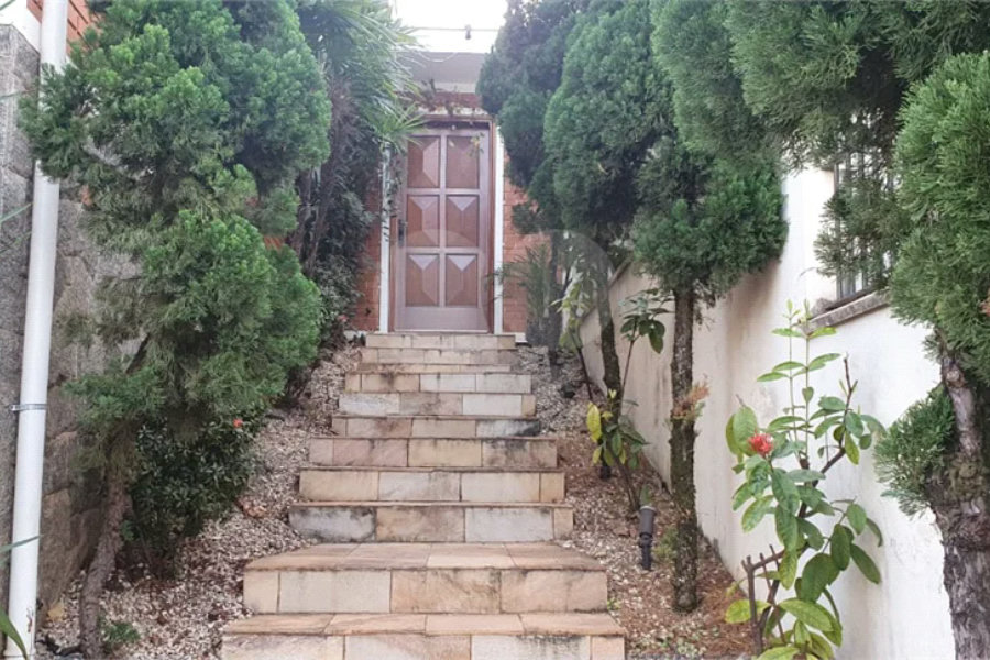 Casa Residencial ou Comercial para alugar em Piracicaba - SP.