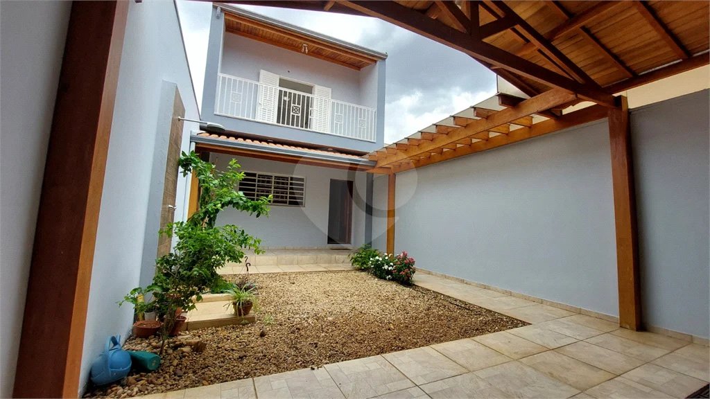 Casa a venda no Bairro Astúrias em Piracicaba - SP.