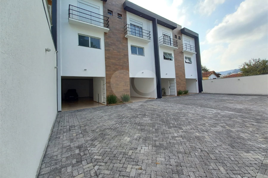 Casa para alugar com 4 suítes no condomínio Milenium, São Paulo - SP