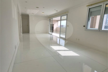 Apartamento para alugar com 3 quartos, sendo 2 suítes, em Brooklin Paulista, São Paulo, SP