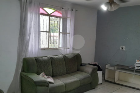 Casa à venda com 3 quartos em Santíssimo, Rio de Janeiro, RJ