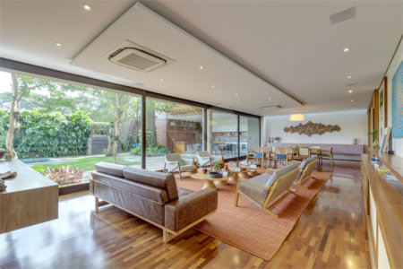 Casa à venda com 4 suítes no condomínio Vila Flora, São Paulo - SP