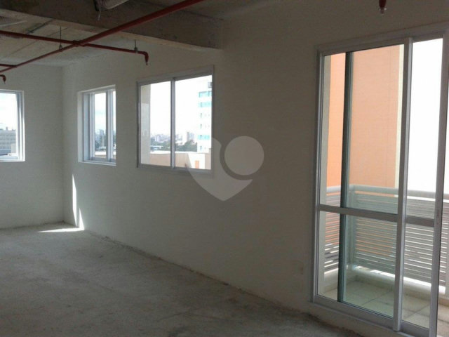 Loja à venda ou para alugar com 1 quarto em Santana, São Paulo, SP