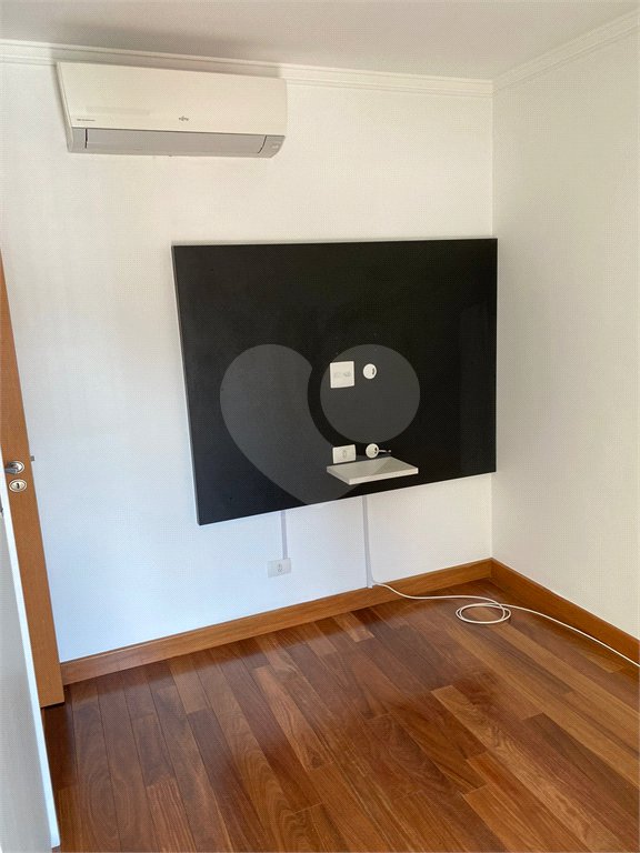 Apartamento à venda com 3 quartos, sendo 1 suíte,  em Santana, São Paulo, SP