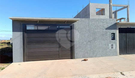 Casa à venda com 2 quartos em Parque Itapê, Itapetininga, SP