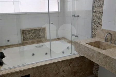 Casa para alugar com 3 quartos, sendo 1 suíte, no condomínio Reserva da Mata, Vinhedo - SP