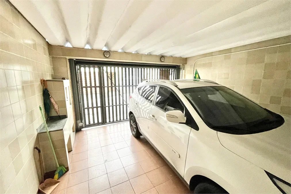 Sobrado à venda com 3 quartos, sendo 1 suíte, em Vila Vitório Mazzei, São Paulo, SP