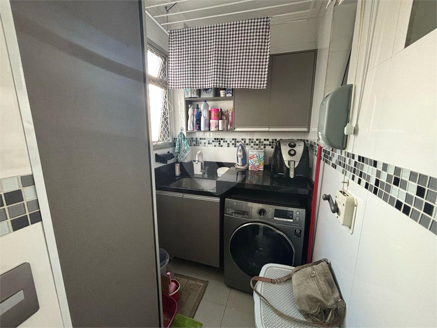 Apartamento à venda com 3 quartos, sendo 1 suíte, em Vila Esperança, São Paulo, SP