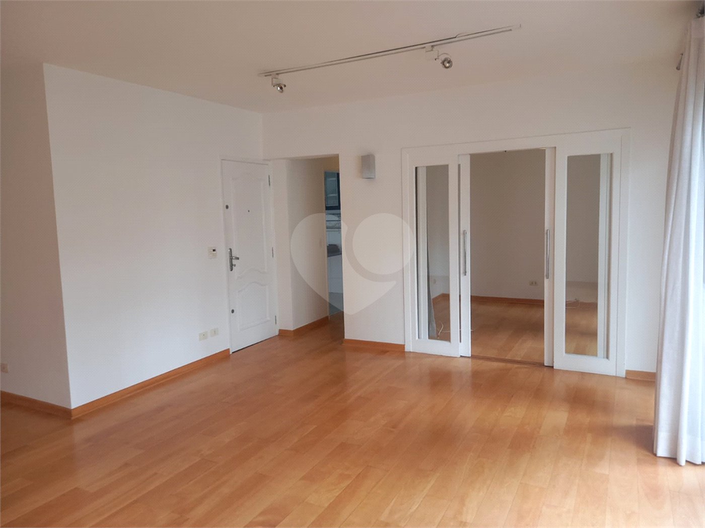 Apartamento à venda com 3 quartos, sendo 1 suíte, em Pinheiros, São Paulo, SP