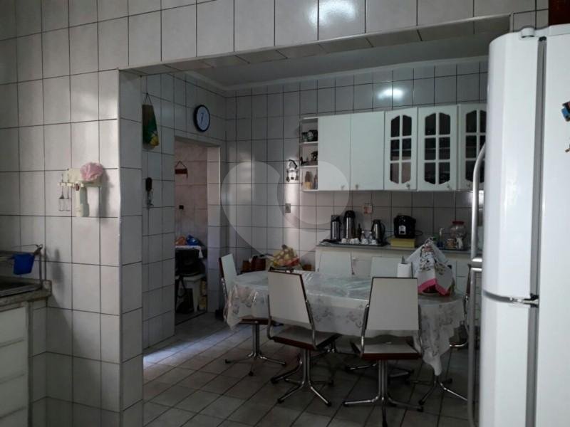 Sobrado à venda com 3 quartos, sendo 1 suíte, em Tremembé, São Paulo, SP