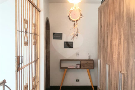 Sobrado à venda com 4 quartos, sendo 2 suítes, em Jardim Leonor, São Paulo, SP