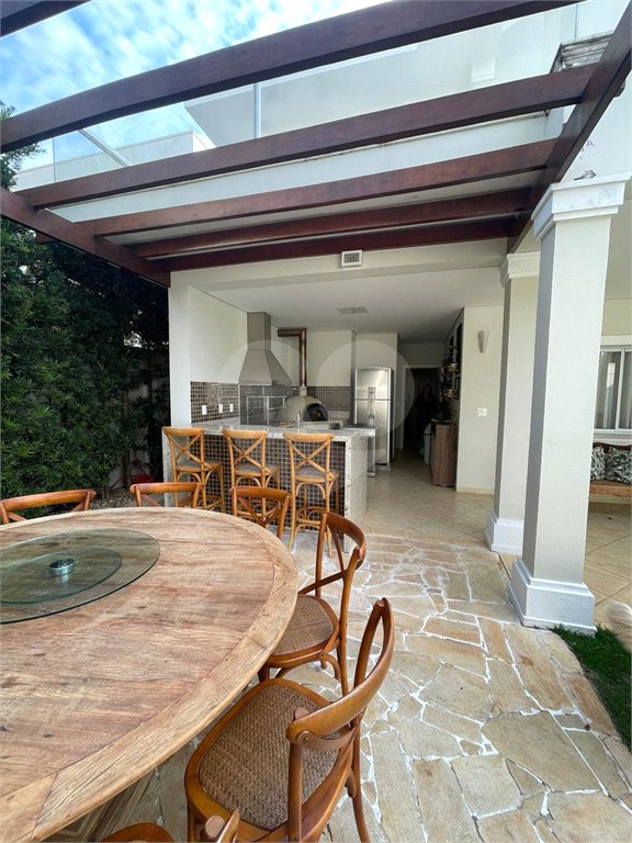 Casa à venda com 3 suítes no condomínio Villagio Di Verona, Vinhedo - SP