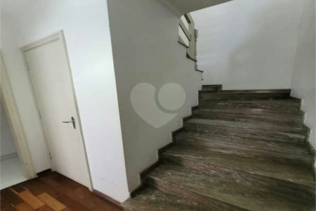 Sobrado à venda com 6 quartos, sendo 2 suítes, em Vila Romana, São Paulo, SP