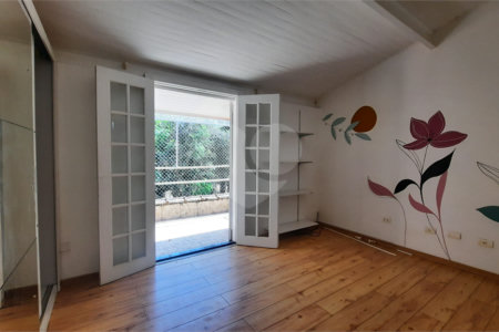 Casa de Vila à venda com 4 quartos, sendo 2 suítes, em Granja Julieta, São Paulo, SP
