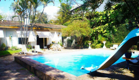 Casa Térrea à venda com 4 quartos, sendo 2 suítes,  em Jardim Cordeiro, São Paulo, SP