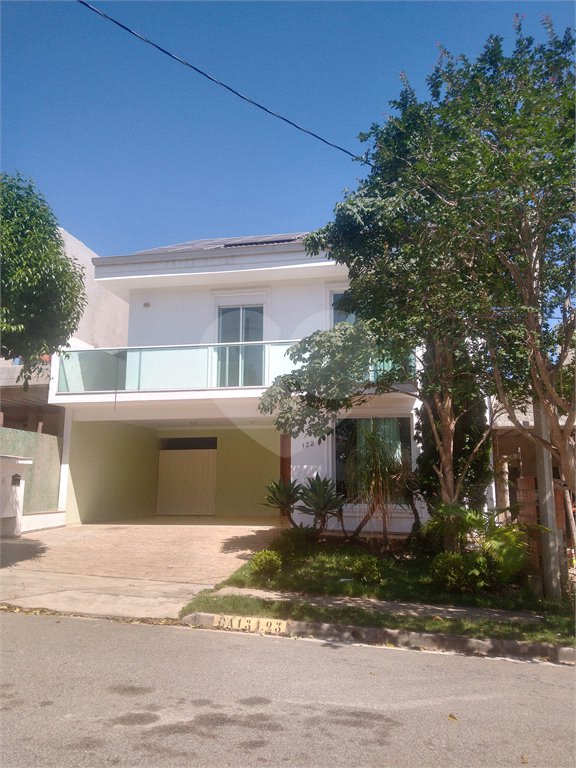 Casa à venda com 4 quartos, sendo 3 suítes, no condomínio Ibiti Royal Park, Sorocaba - SP