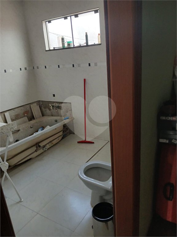 Casa à venda com 4 quartos, sendo 1 suíte, em Vila Romão, Salto, SP