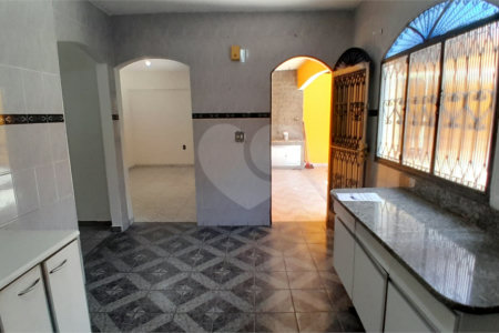 Casa à venda com 3 quartos, sendo 1 suíte, em Campo Grande, Rio de Janeiro, RJ