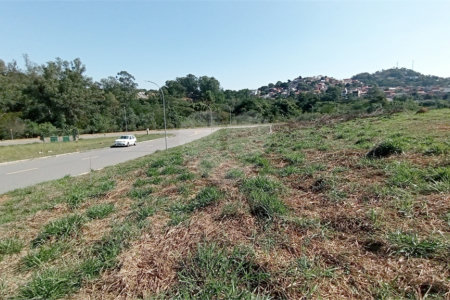 Terreno à venda com 1 suíte em Jardim Portugal, Valinhos, SP