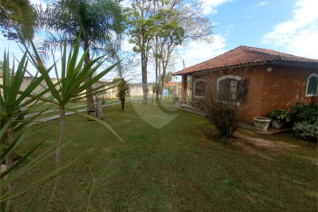 Chácara à venda com 6 quartos, sendo 1 suíte,  em Cercadinho, Alambari, SP