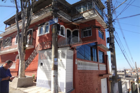 Casa à venda com 3 quartos, sendo 1 suíte, em Vila Medeiros, São Paulo, SP