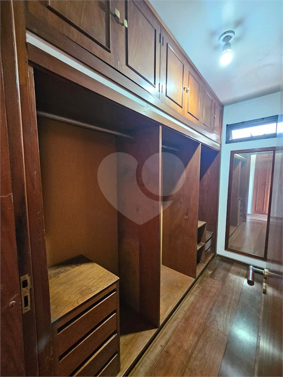 Apartamento à venda com 4 quartos, sendo 2 suítes,  em Jardim Parque Morumbi, São Paulo, SP