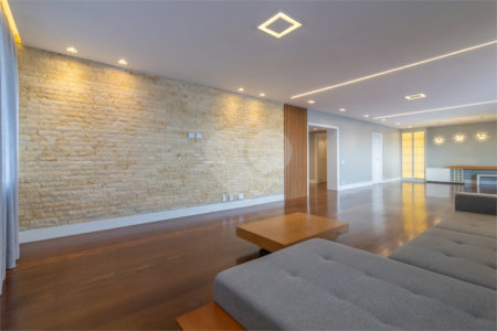 Apartamento à venda com 4 suítes em Vila Sofia, São Paulo, SP