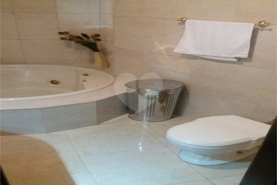 Sobrado à venda com 2 quartos, sendo 1 suíte, em Jardim Virginia Bianca, São Paulo, SP
