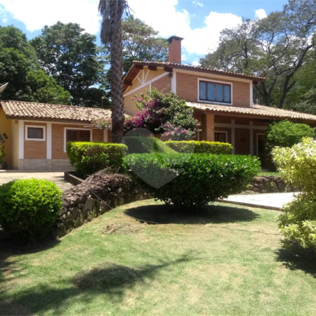 Chácara à venda com 4 quartos, sendo 1 suíte, em Bairro dos Pires, Extrema, MG