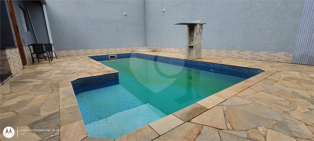 Sobrado à venda com 3 suítes em Jardim das Palmeiras, Atibaia, SP