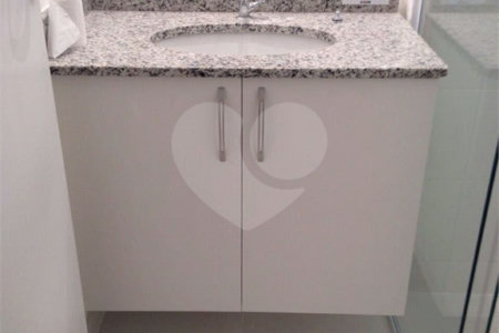 Apartamento à venda com 3 quartos, sendo 1 suíte,  em Jardim Parque Morumbi, São Paulo, SP