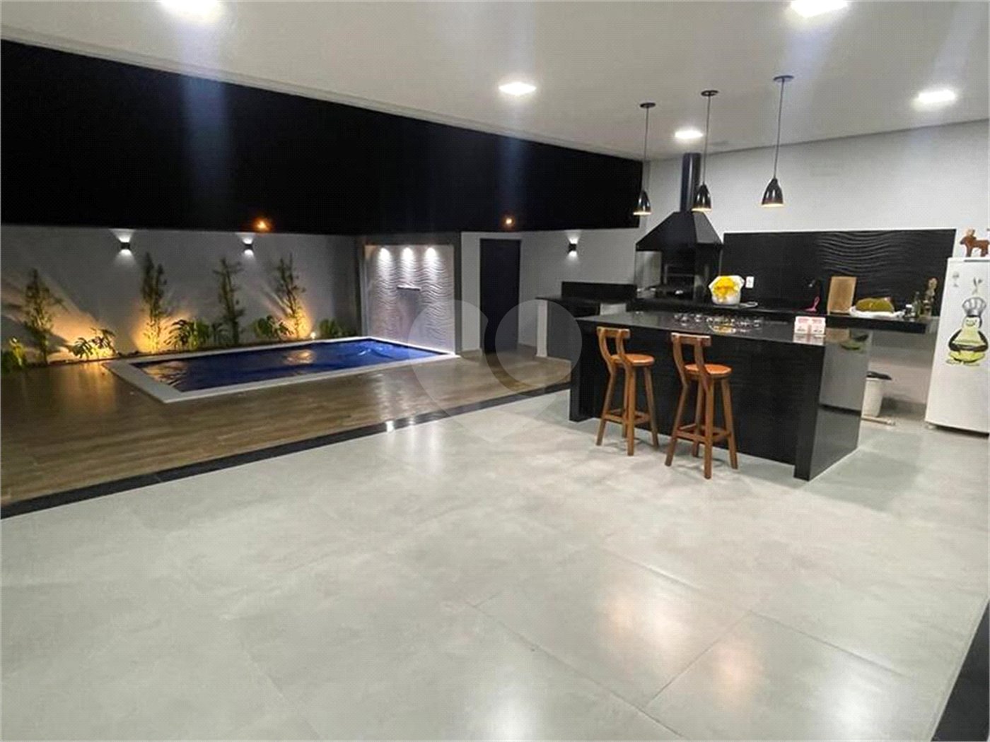 Casa à venda com 3 quartos, sendo 1 suíte,  no condomínio Residencial Mantova, Indaiatuba - SP