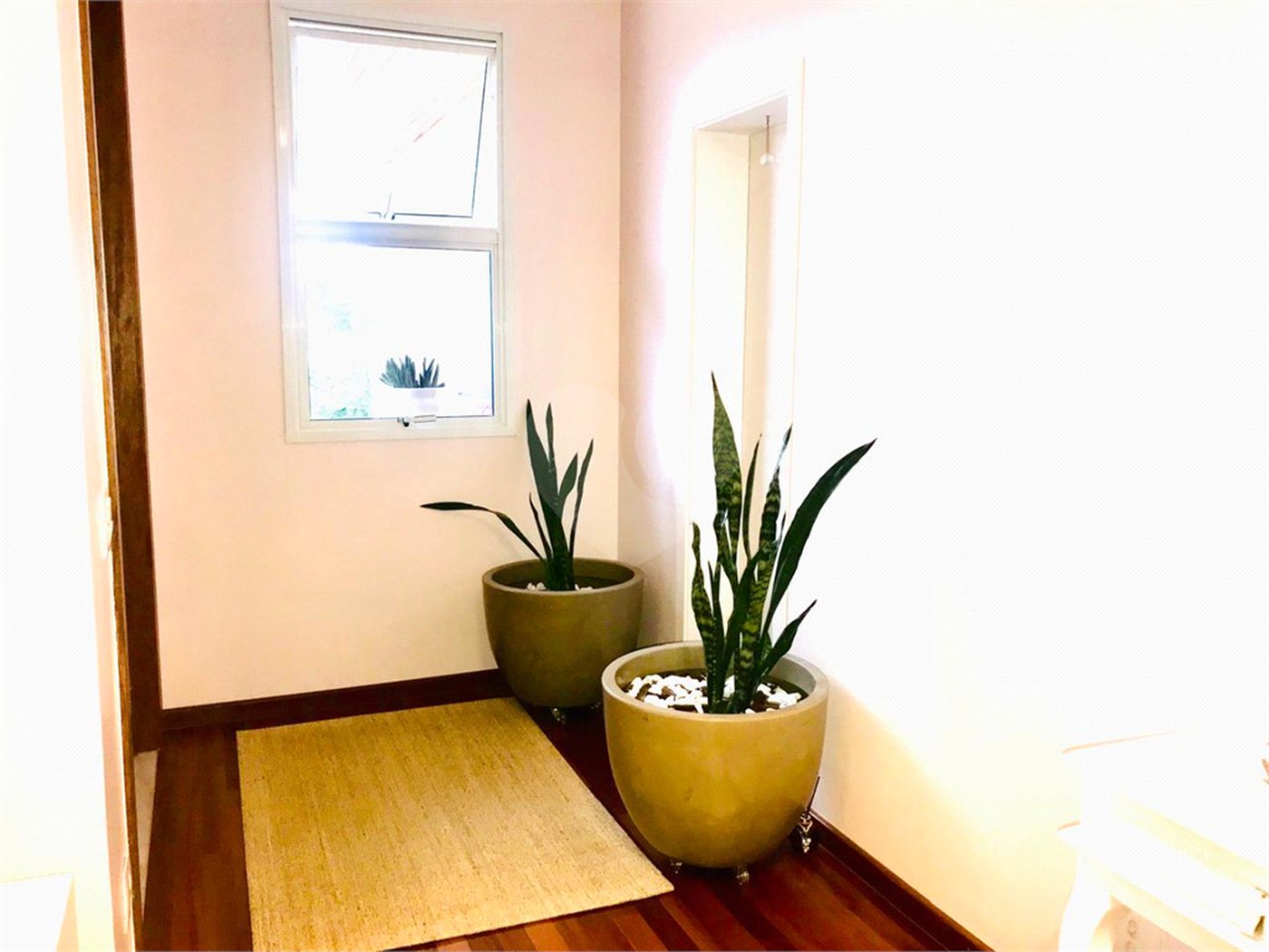 Casa à venda com 3 quartos, sendo 1 suíte, no condomínio Residencial Patrimônio do Carmo, São Roque - SP