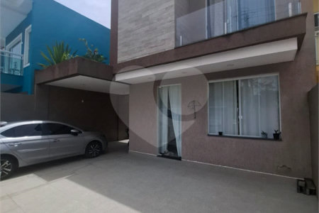 Casa à venda com 3 quartos, sendo 1 suíte, em Campo Grande, Rio de Janeiro, RJ