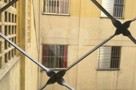 Apartamento para alugar com 2 quartos em Jardim Adriane, Itaquaquecetuba, SP