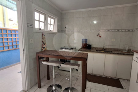 Casa à venda com 3 quartos, sendo 1 suíte, no condomínio Smallville, São Paulo - SP