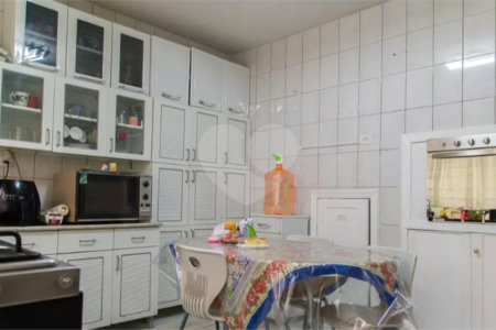 Casa à venda com 3 quartos, sendo 1 suíte, em Planalto Paulista, São Paulo, SP