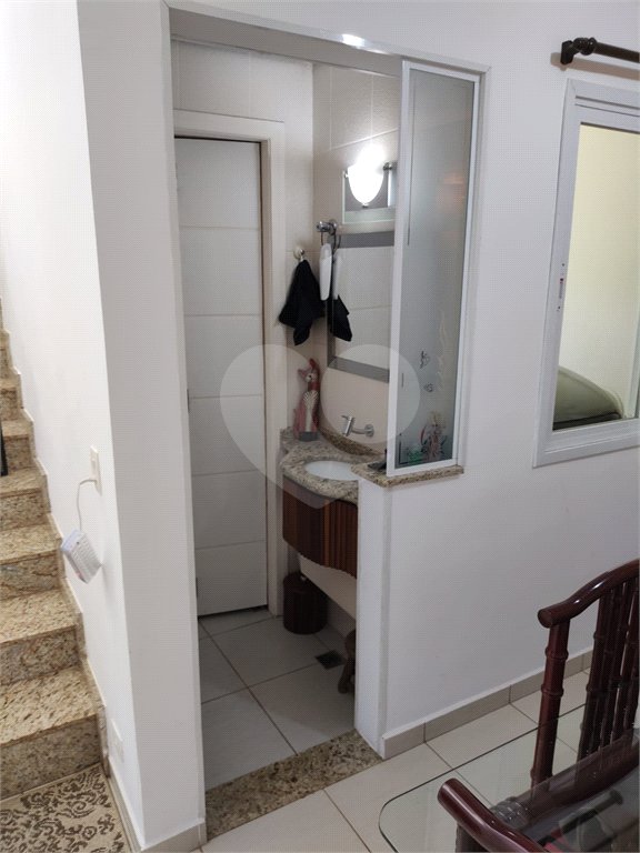 Casa à venda com 3 quartos, sendo 1 suíte, no condomínio Picollo Villaggio, Louveira - SP