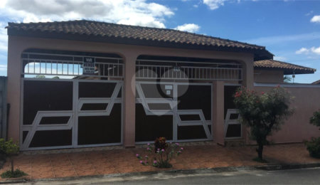 Casa à venda com 3 quartos, sendo 1 suíte,  em Loteamento Vale das Flores, Atibaia, SP