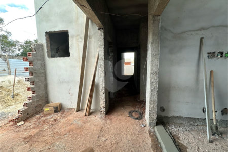 Casa à venda com 3 quartos, sendo 1 suíte, no condomínio Lago dos Ipês, Itapetininga - SP