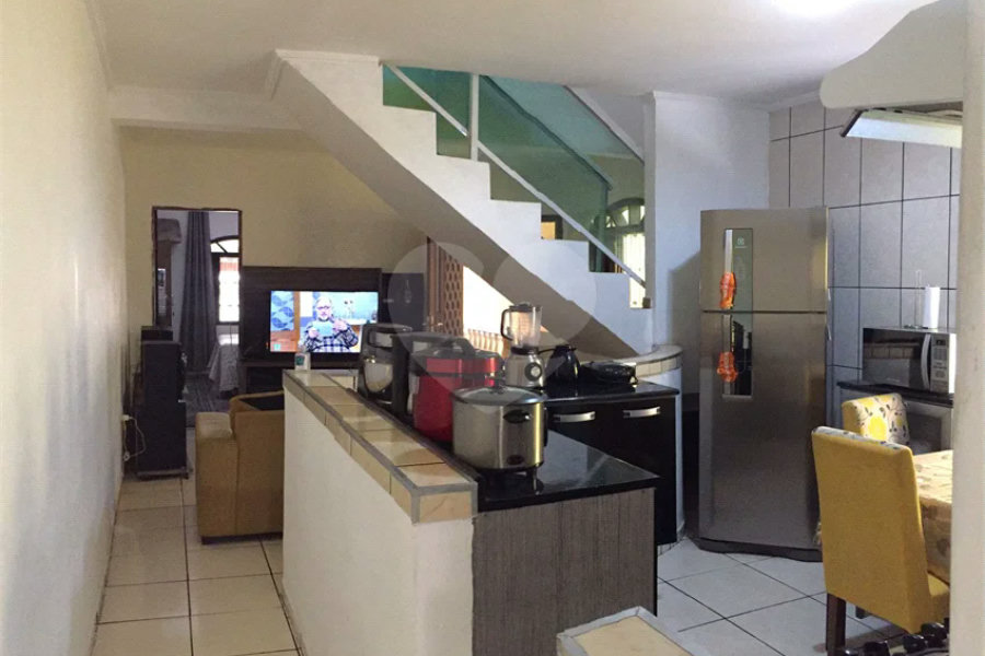 Sobrado à venda com 3 quartos, sendo 2 suítes, em Vila Nova Cachoeirinha, São Paulo, SP