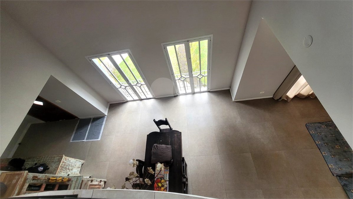 Casa à venda com 3 suítes no condomínio Suíça da Cantareira, Mairiporã - SP