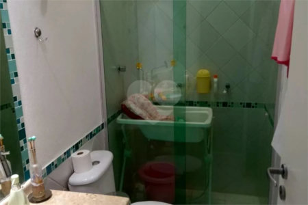 Casa à venda com 3 quartos, sendo 1 suíte, no condomínio Jardim das Palmas, São Paulo - SP