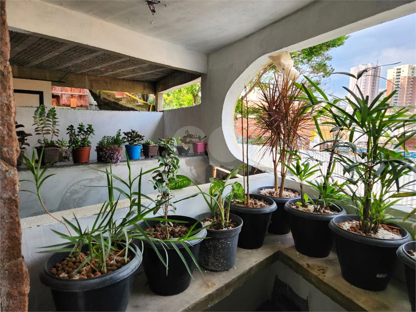 Sobrado à venda ou para alugar com 3 quartos, sendo 13 suítes, em Jardim São Paulo(zona Norte), São Paulo, SP