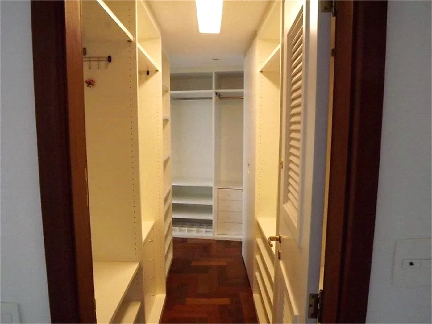 Apartamento à venda com 4 suítes em Vila Suzana, São Paulo, SP
