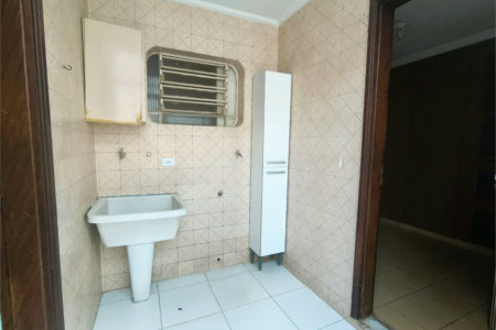 Sobrado à venda com 3 quartos, sendo 1 suíte, em Jardim Esmeralda, São Paulo, SP